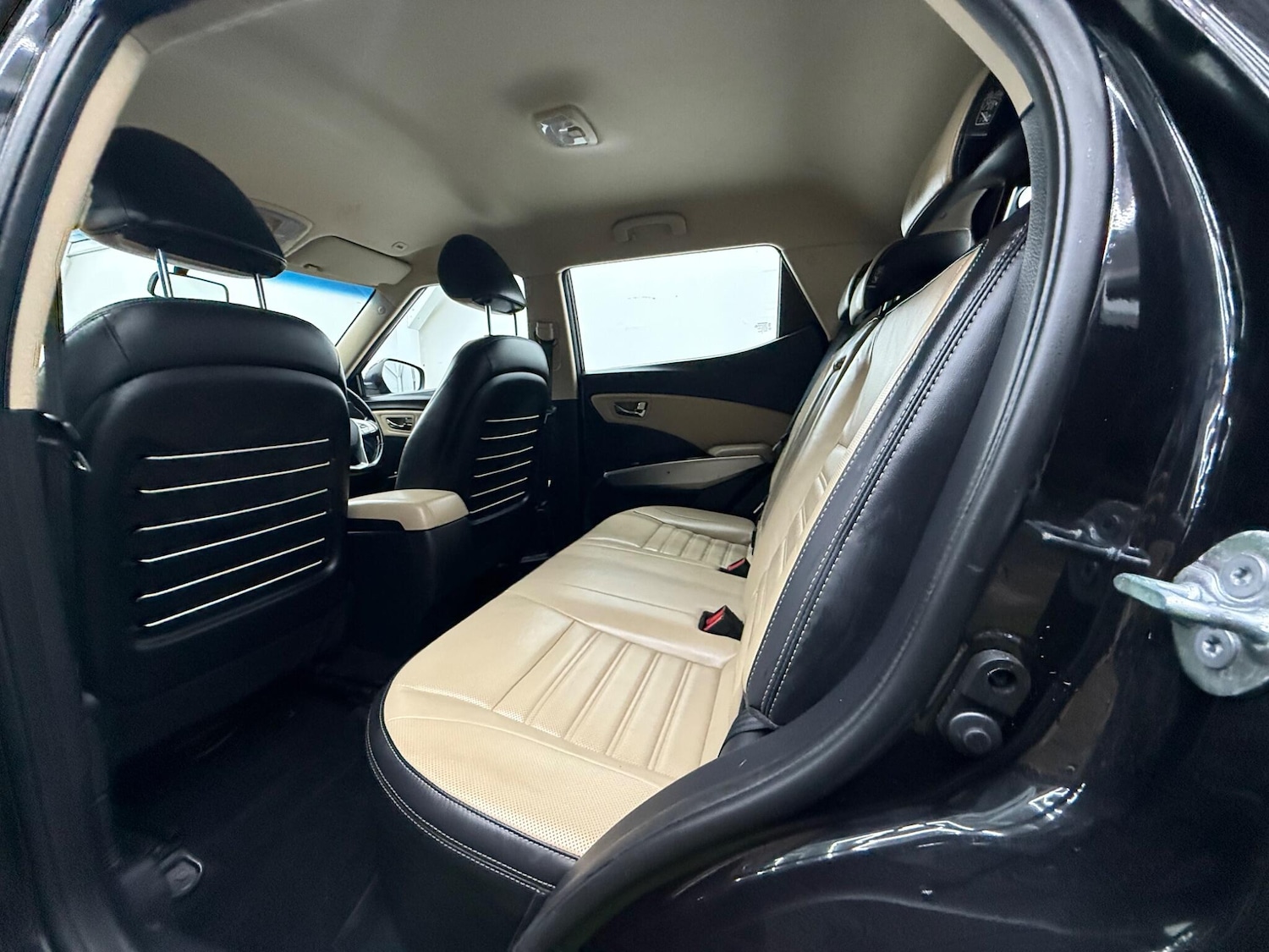 Used Ssangyong Tivoli 2016 for sale - 77130972: Photo 23