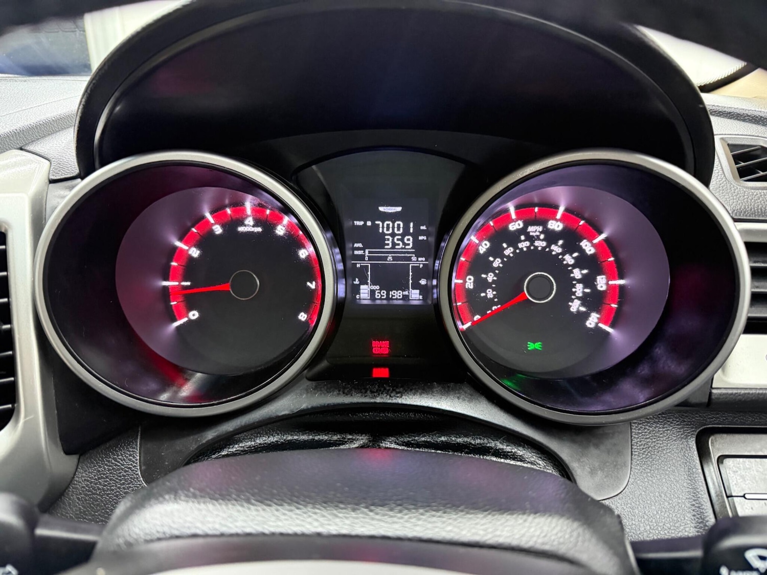 Used Ssangyong Tivoli 2016 for sale - 77130972: Photo 33