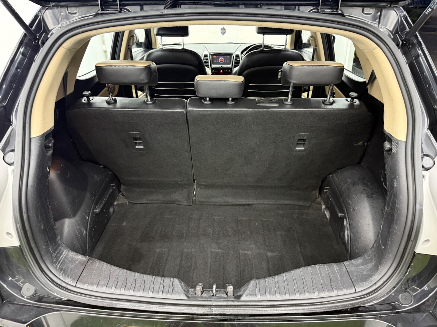 Used Ssangyong Tivoli 2016 for sale - 77130972: Photo 8