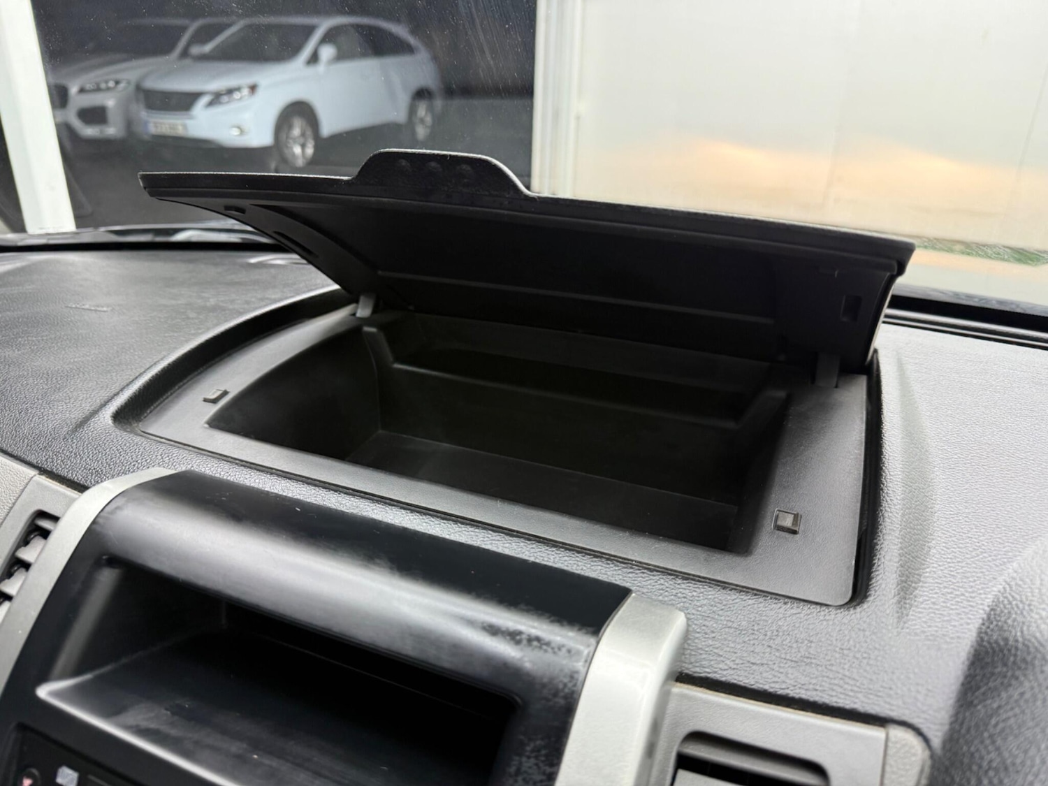 Used Nissan X-Trail for sale - 77783319: Photo 42