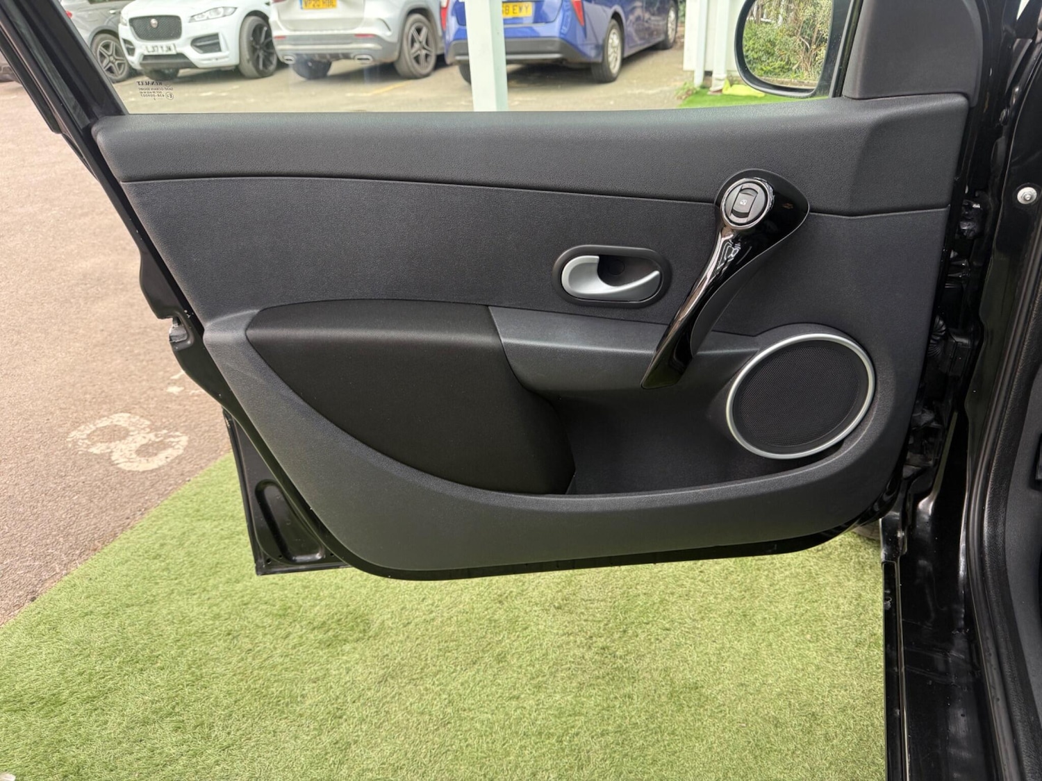 Used Renault Clio 2012 for sale - 78007606: Photo 27