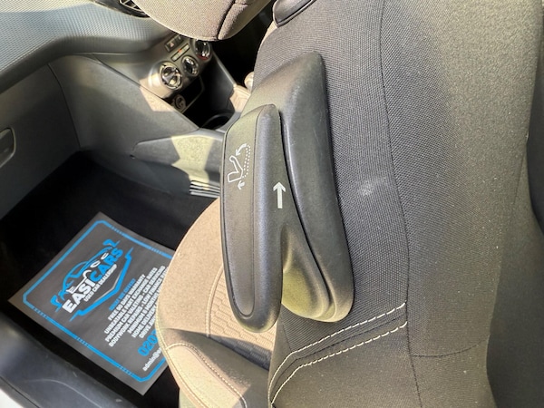 Used Peugeot 208 2015 for sale - 76247825: Photo 22