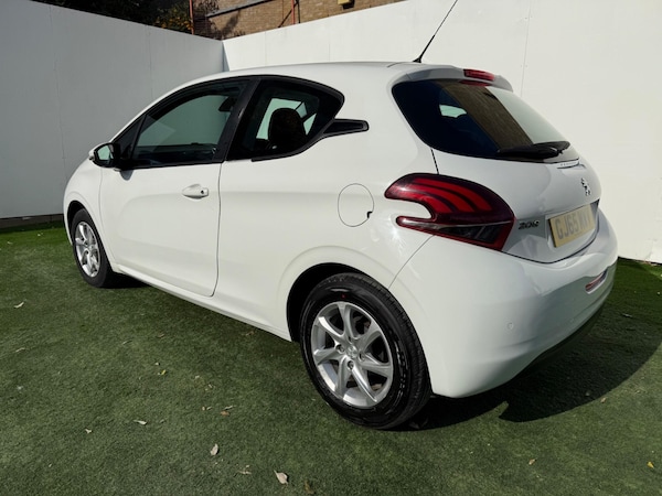 Used Peugeot 208 2015 for sale - 76247825: Photo 9