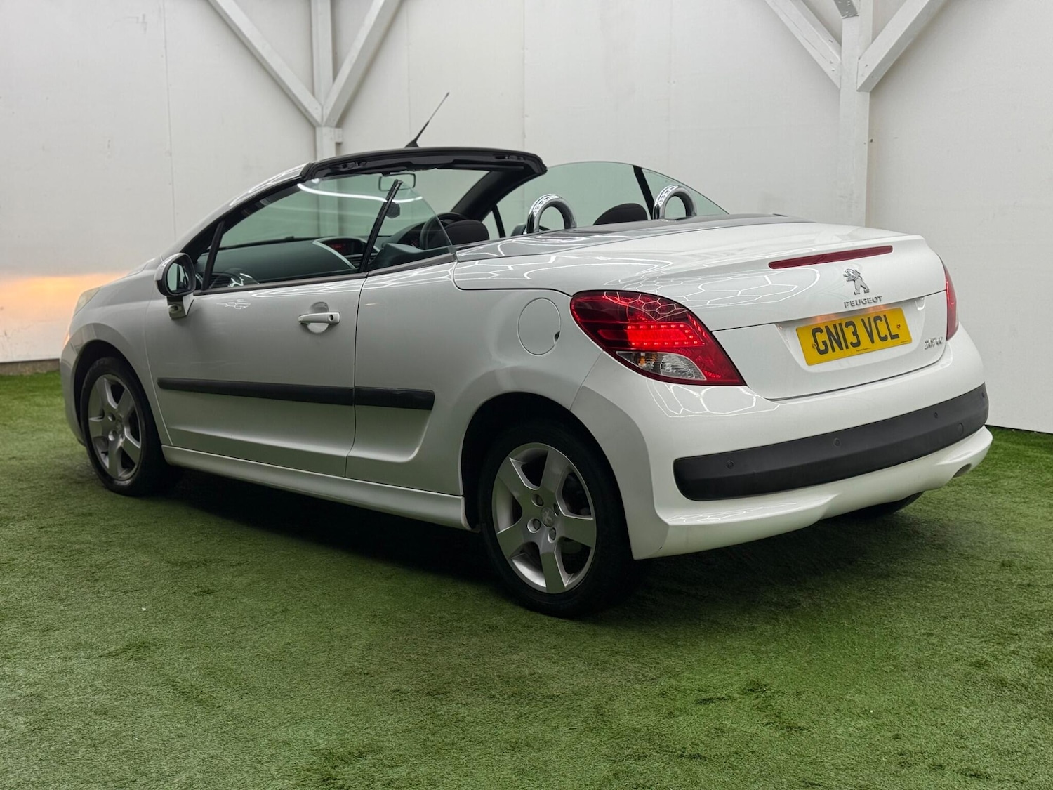 Used Peugeot 207 2013 for sale - 77345240: Photo 15