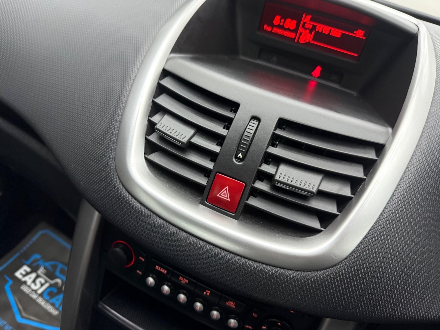 Used Peugeot 207 2013 for sale - 77345240: Photo 42