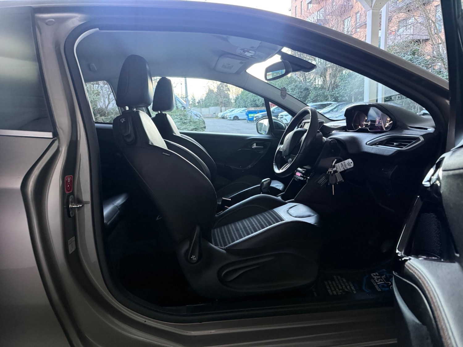 Used Peugeot 208 2013 for sale - 77020923: Photo 13