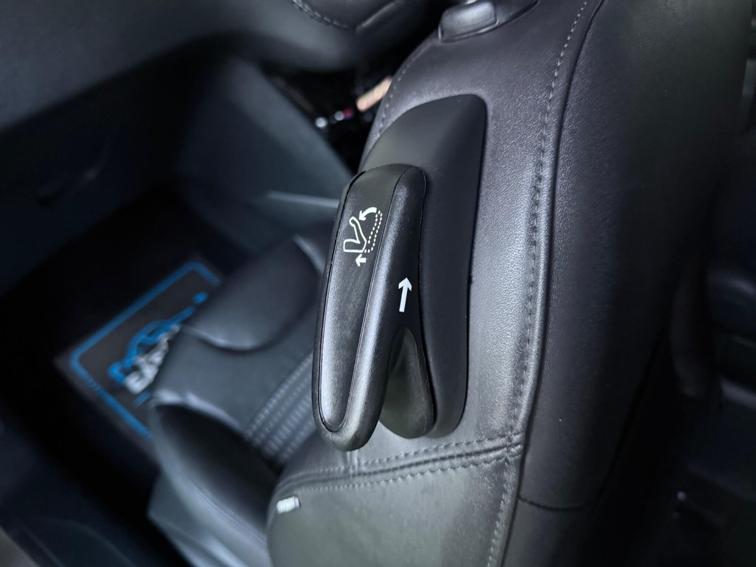 Used Peugeot 208 2013 for sale - 77020923: Photo 21