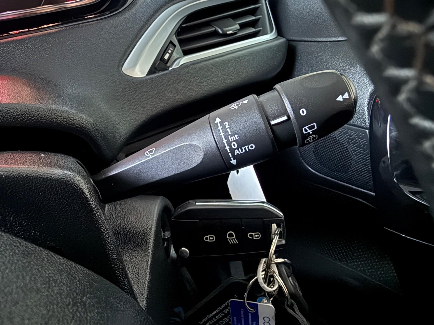 Used Peugeot 208 2013 for sale - 77020923: Photo 33