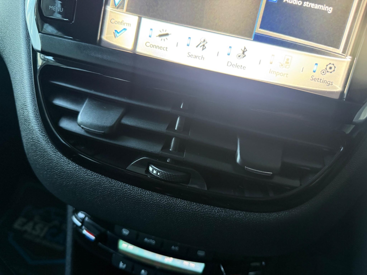 Used Peugeot 208 2013 for sale - 77020923: Photo 44