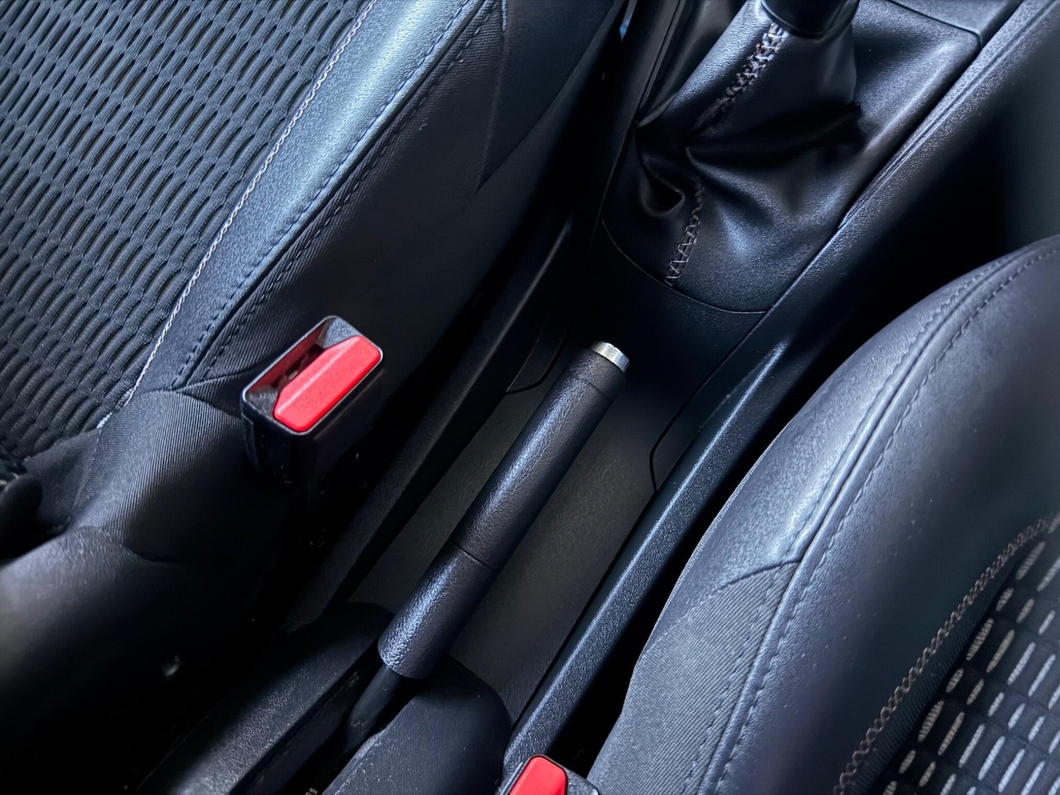 Used Peugeot 208 2013 for sale - 77020923: Photo 48