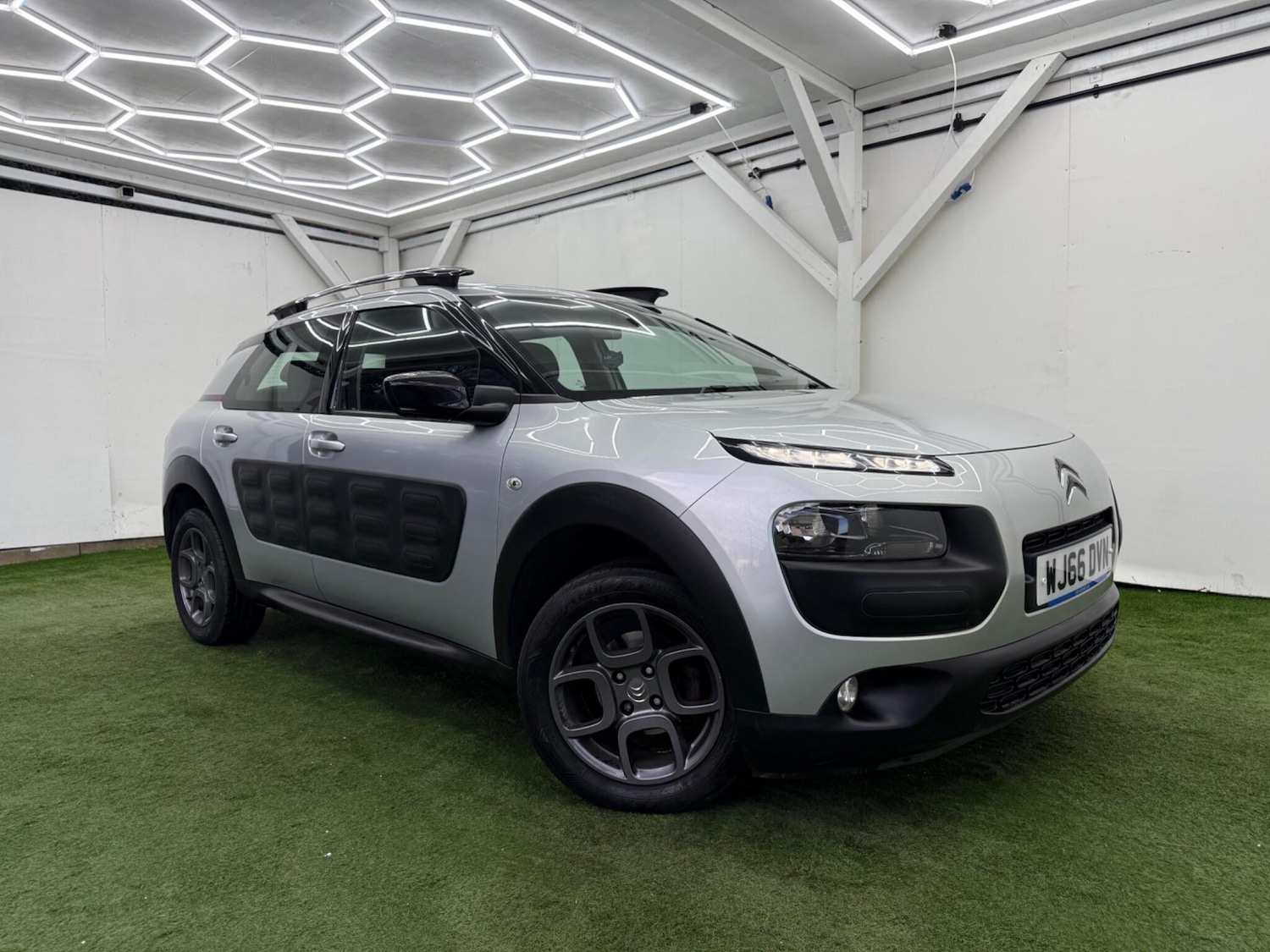 Used Citroen C4 Cactus 2016 for sale - 77315407: Photo 4