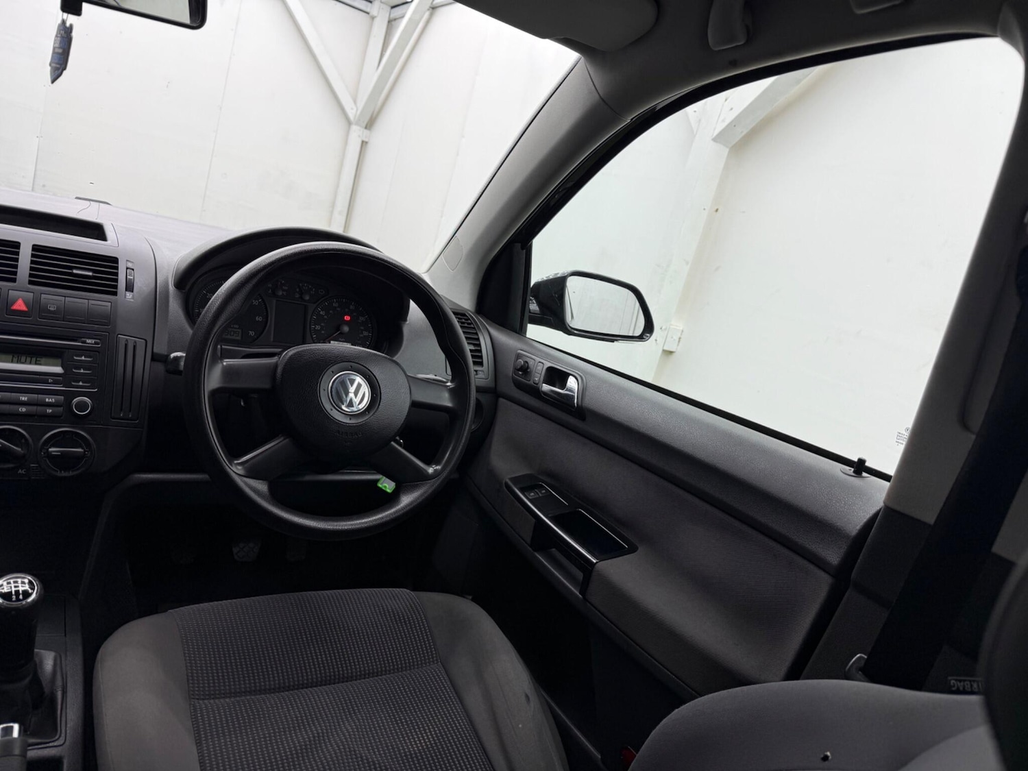 Used Volkswagen Polo 2005 for sale - 77633707: Photo 38