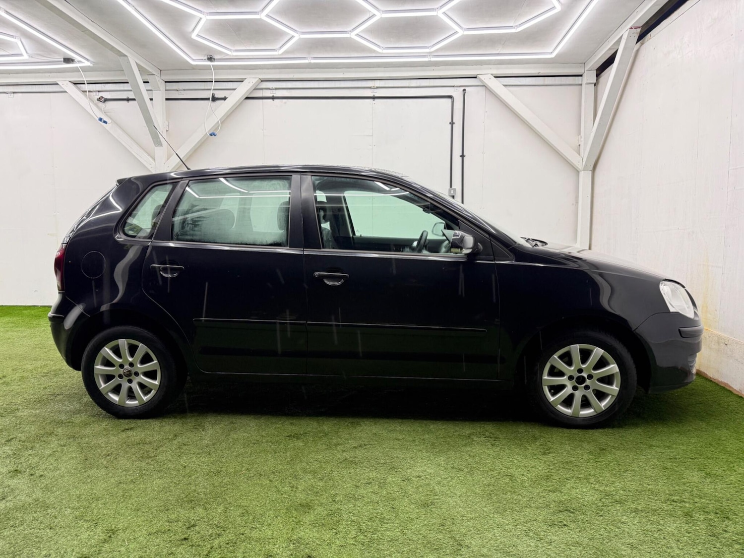 Used Volkswagen Polo 2005 for sale - 77633707: Photo 5