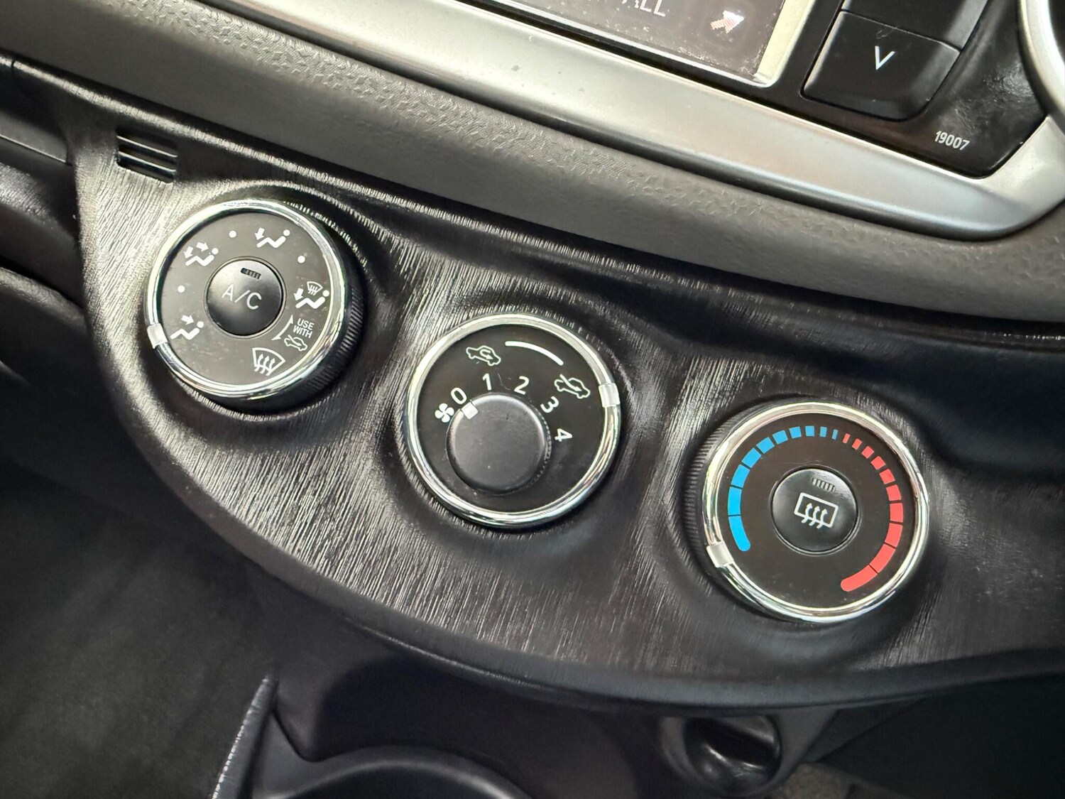 Used Toyota Yaris for sale - 78214857: Photo 51