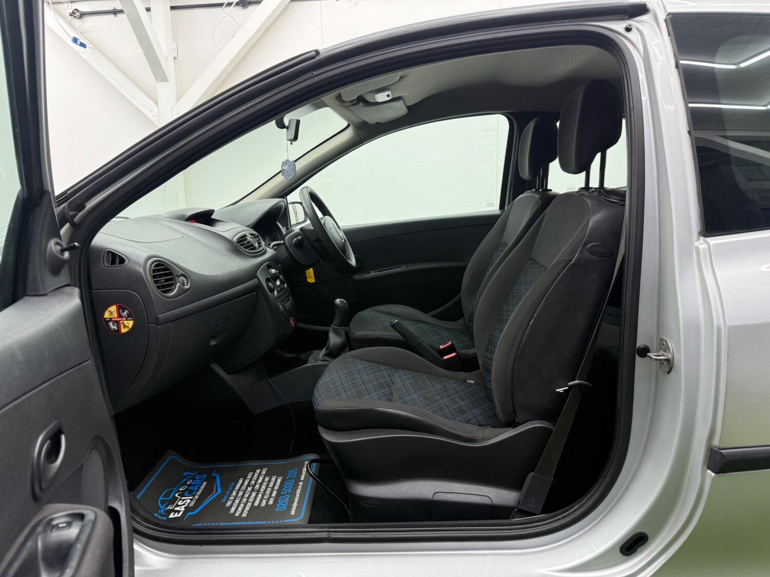 Used Renault Clio for sale - 77537363: Photo 19