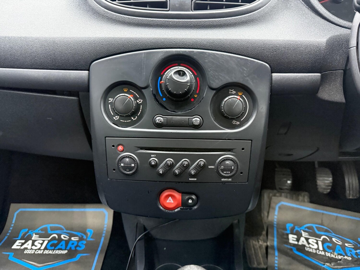 Used Renault Clio for sale - 77537363: Photo 26