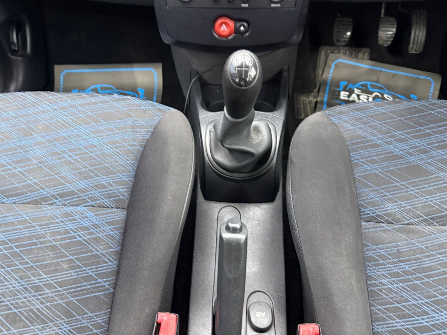 Used Renault Clio for sale - 77537363: Photo 27