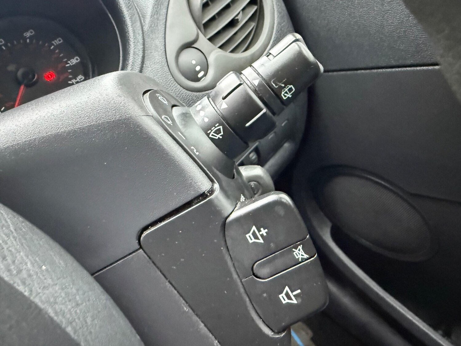 Used Renault Clio for sale - 77537363: Photo 31