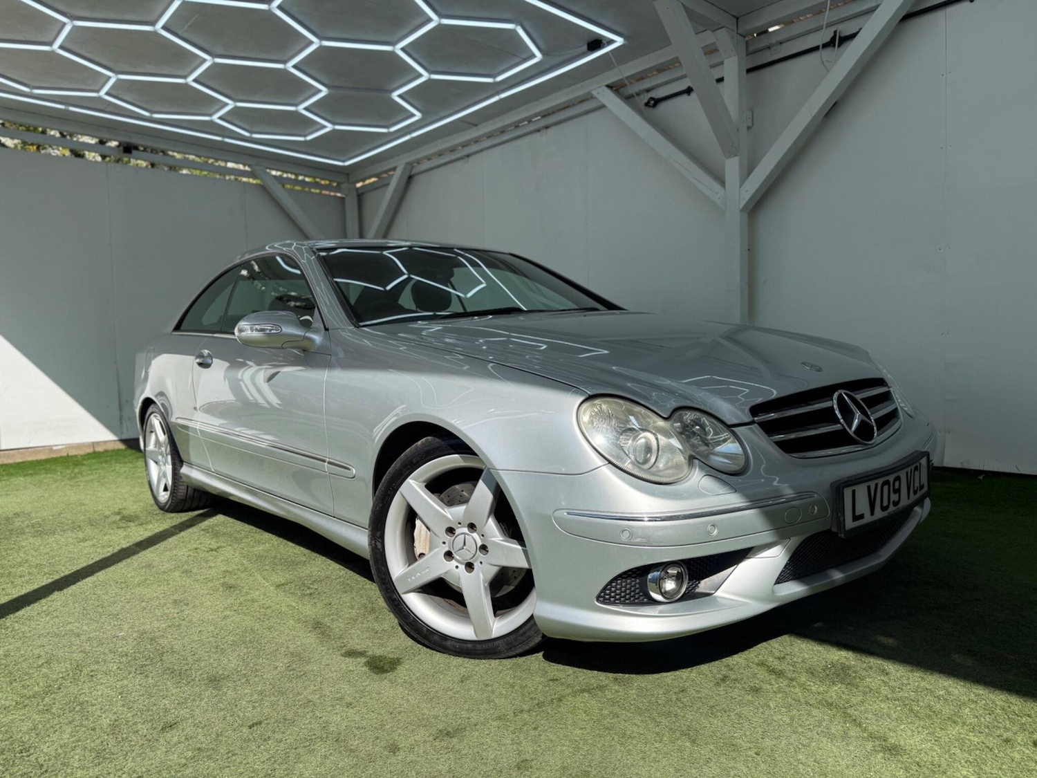 Used Mercedes-Benz CLK 2009 for sale - 78185087: Photo 4