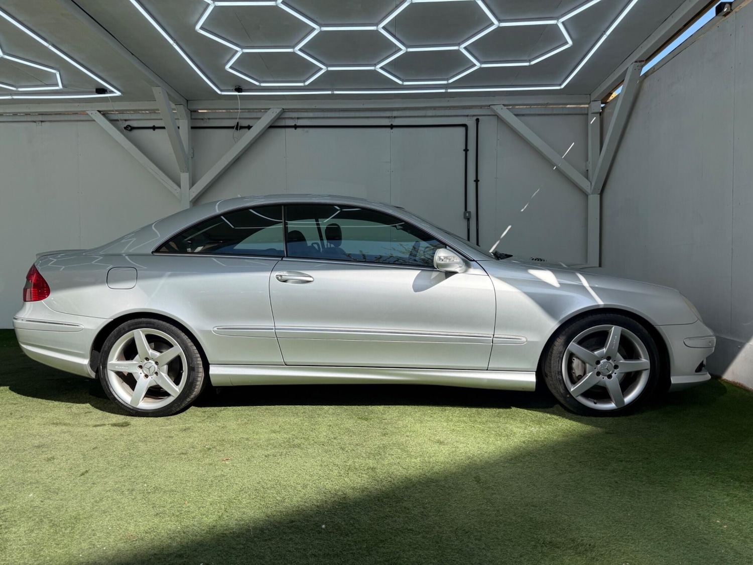 Used Mercedes-Benz CLK 2009 for sale - 78185087: Photo 5