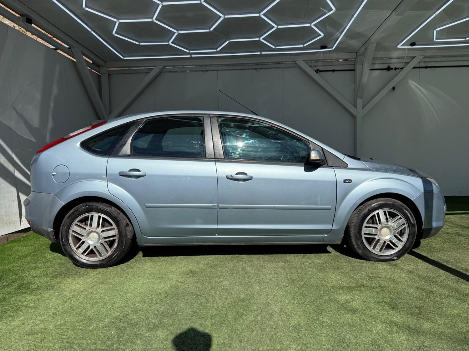 Used Ford Focus 2007 for sale - 77940149: Photo 2