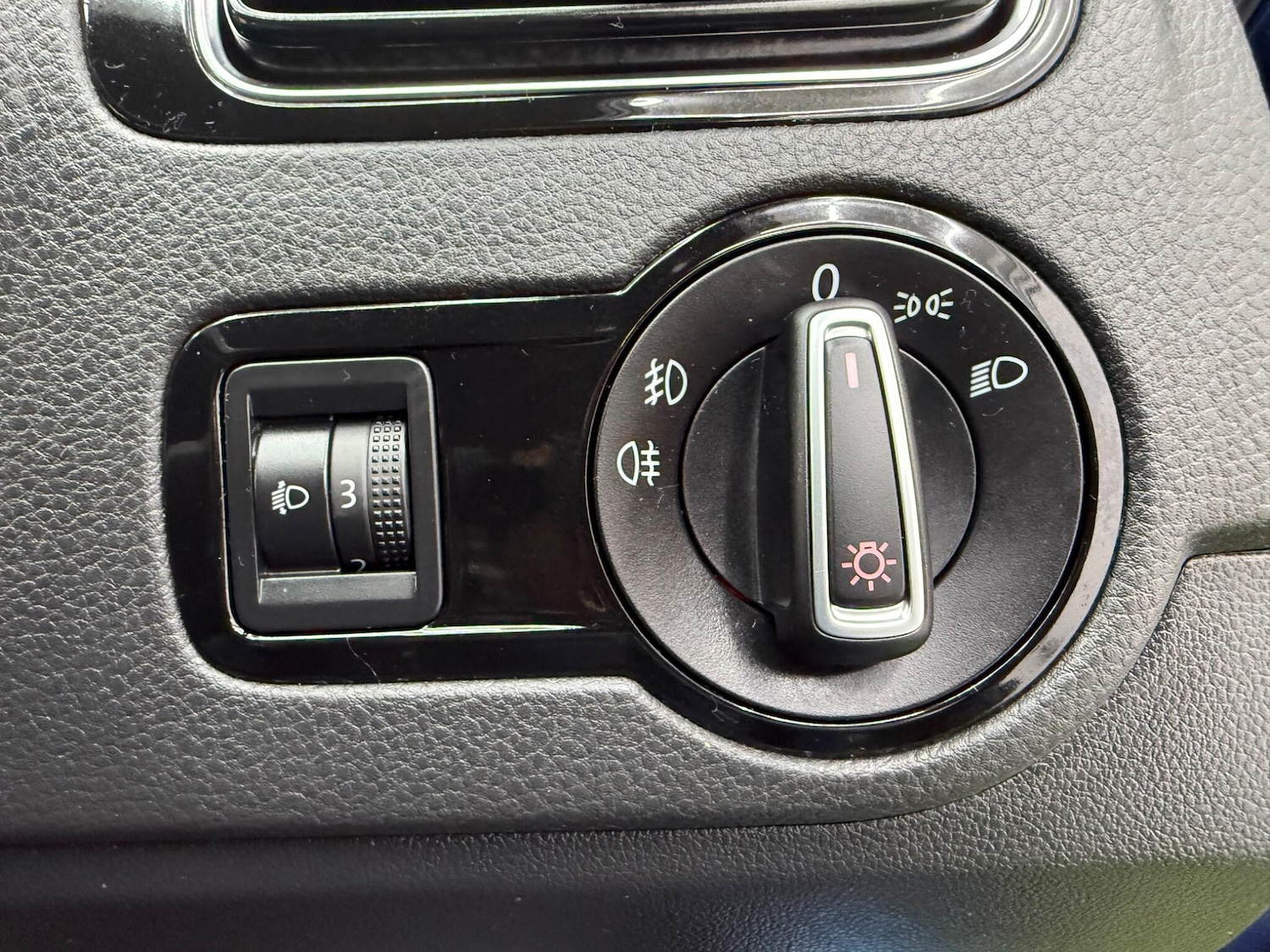 Used Volkswagen Polo 2014 for sale - 77783452: Photo 39