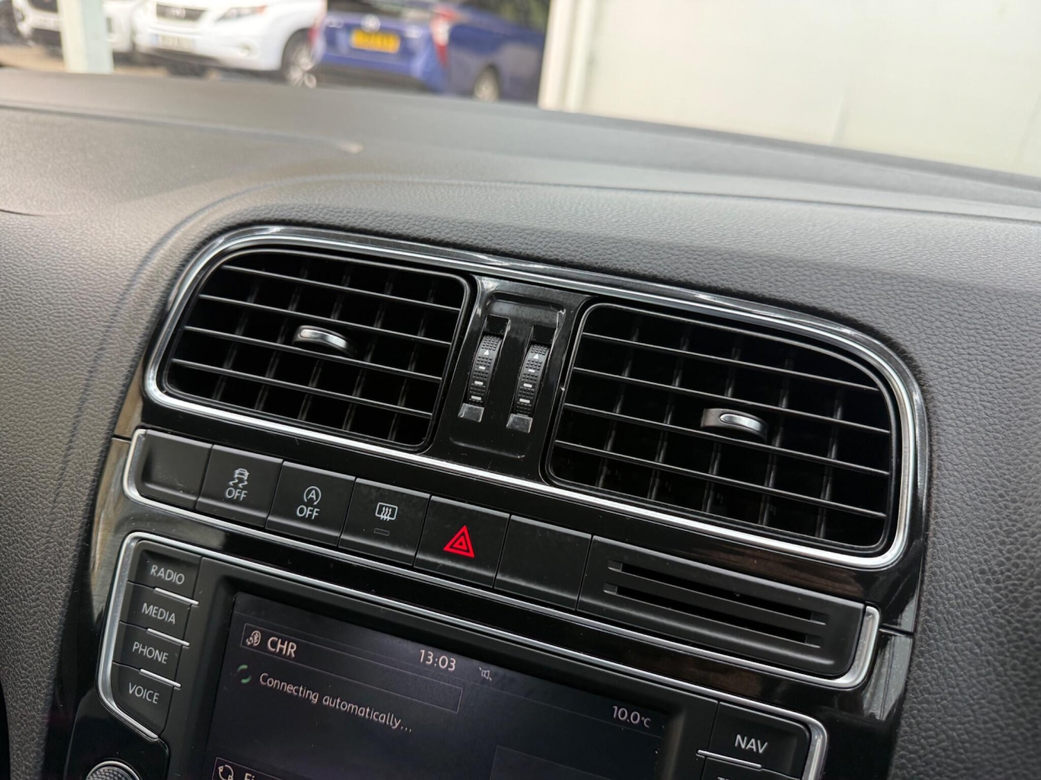 Used Volkswagen Polo 2014 for sale - 77783452: Photo 40