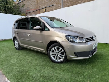 Used Volkswagen Touran 2012 for sale - 75808598: Photo