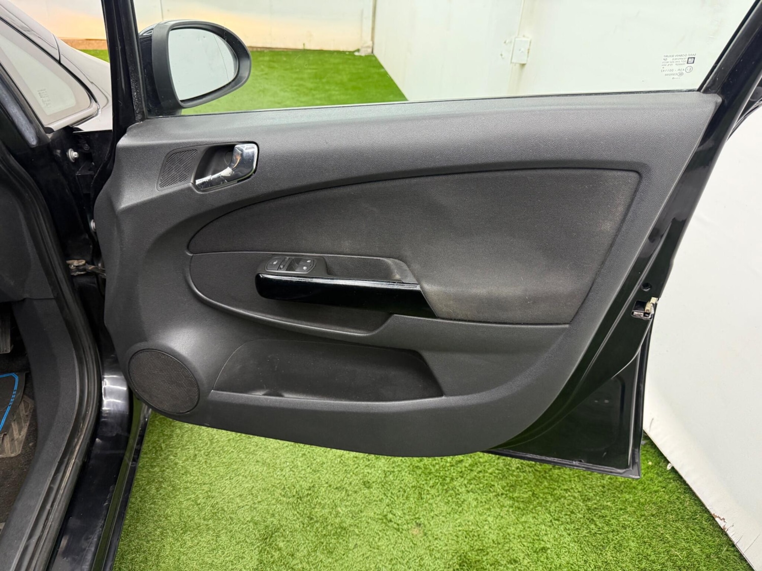 Used Vauxhall Corsa 2010 for sale - 77330671: Photo 17