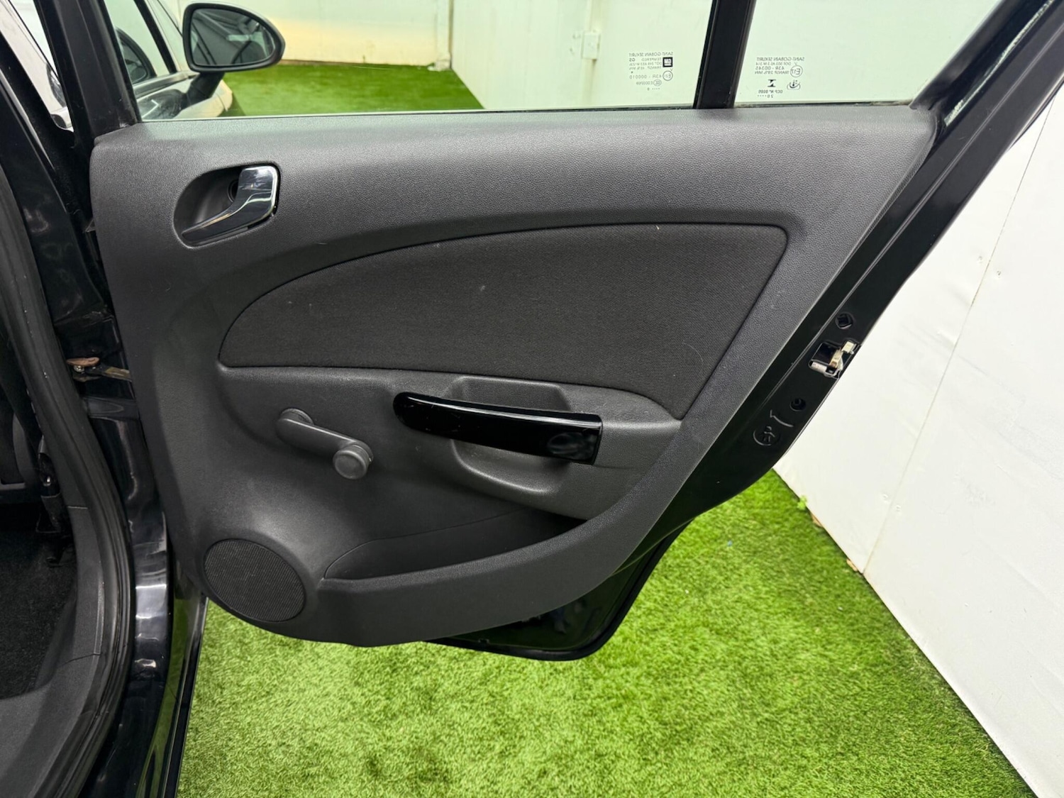 Used Vauxhall Corsa 2010 for sale - 77330671: Photo 21