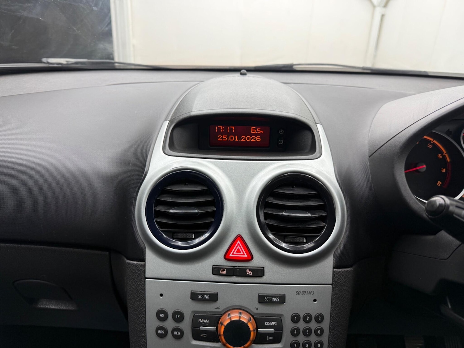 Used Vauxhall Corsa 2010 for sale - 77330671: Photo 29