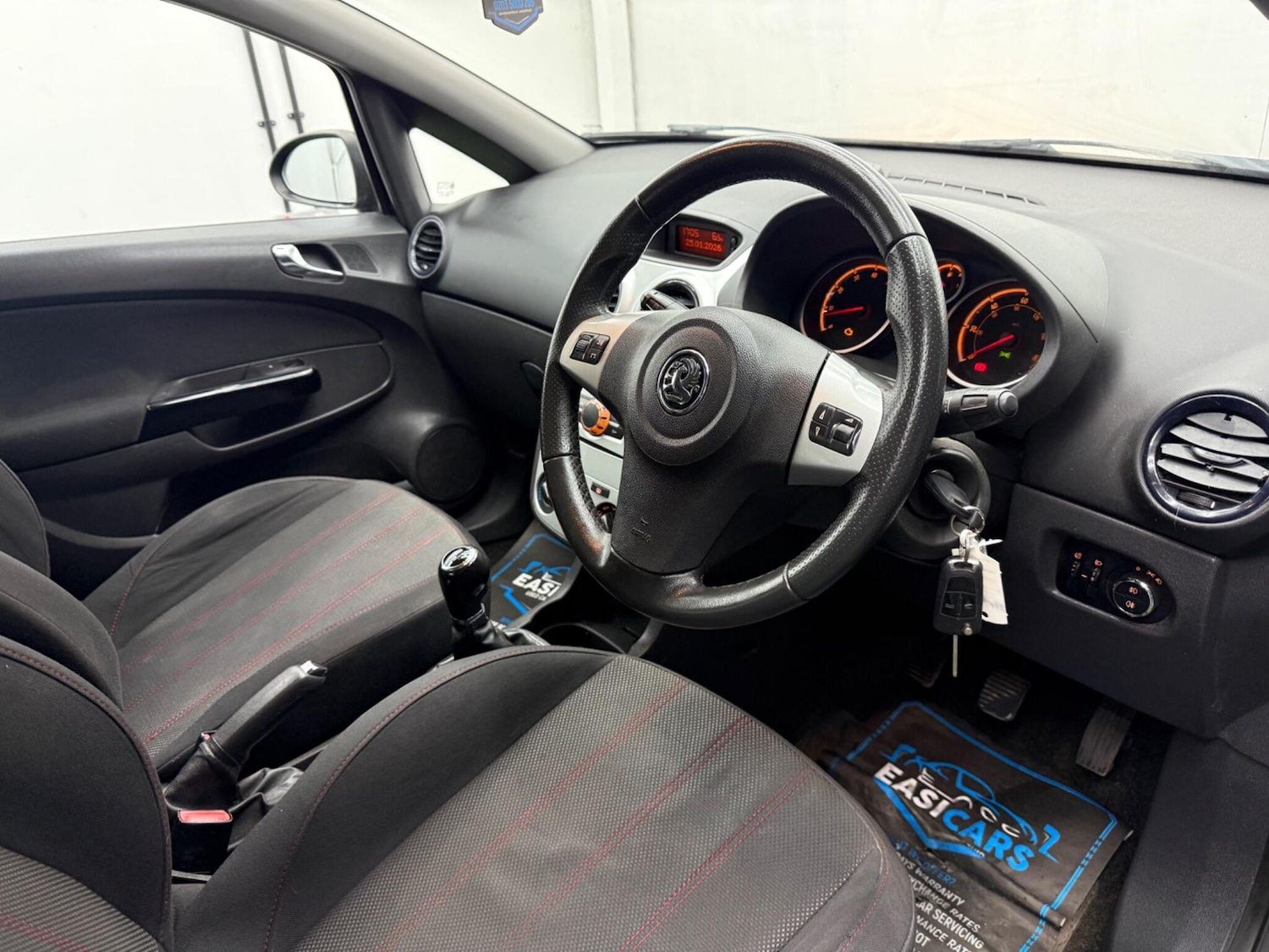 Used Vauxhall Corsa 2010 for sale - 77330671: Photo 3