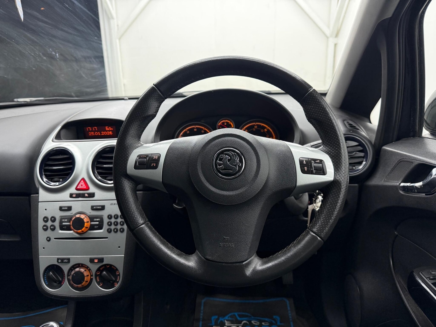 Used Vauxhall Corsa 2010 for sale - 77330671: Photo 32