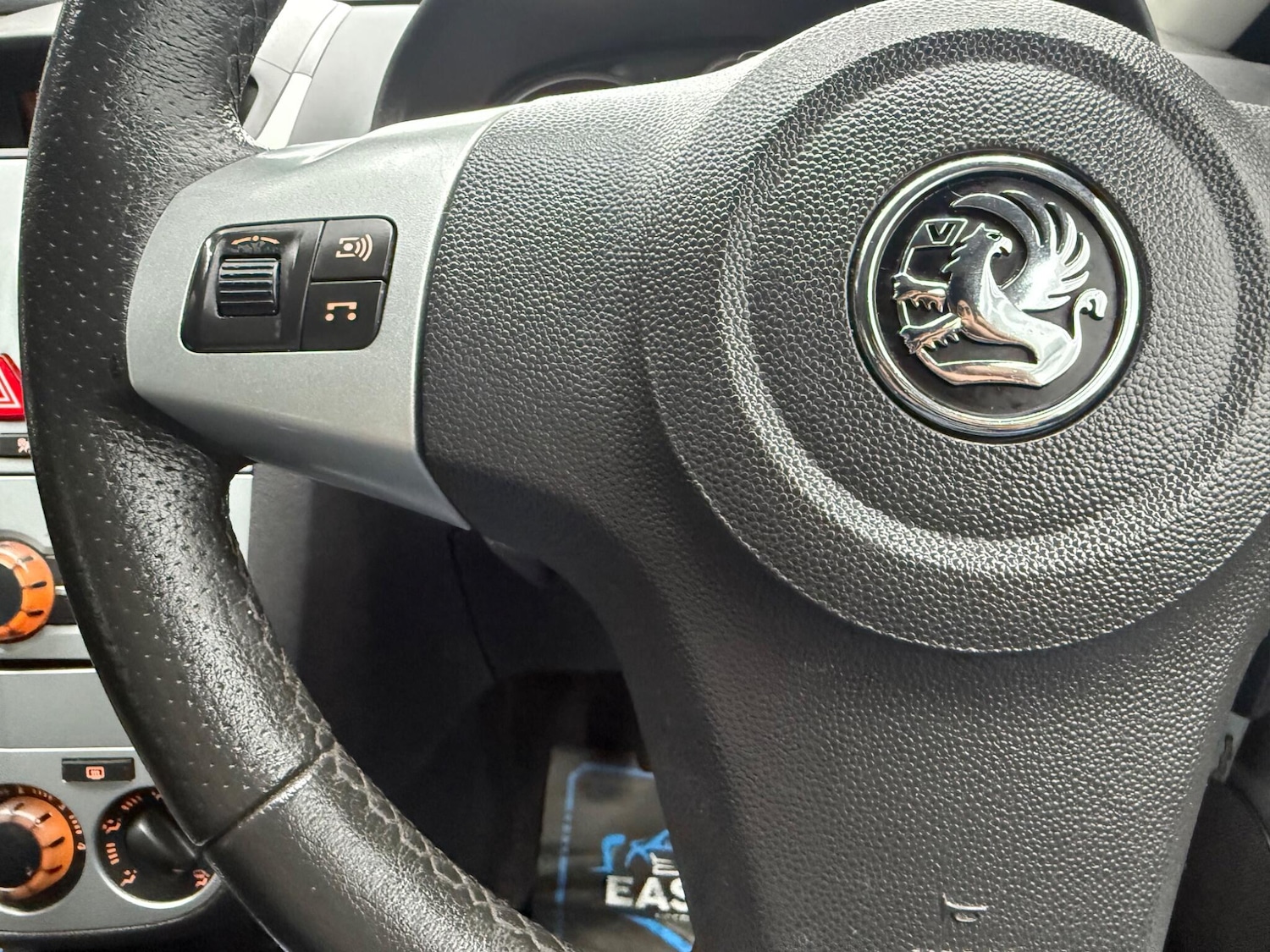 Used Vauxhall Corsa 2010 for sale - 77330671: Photo 34