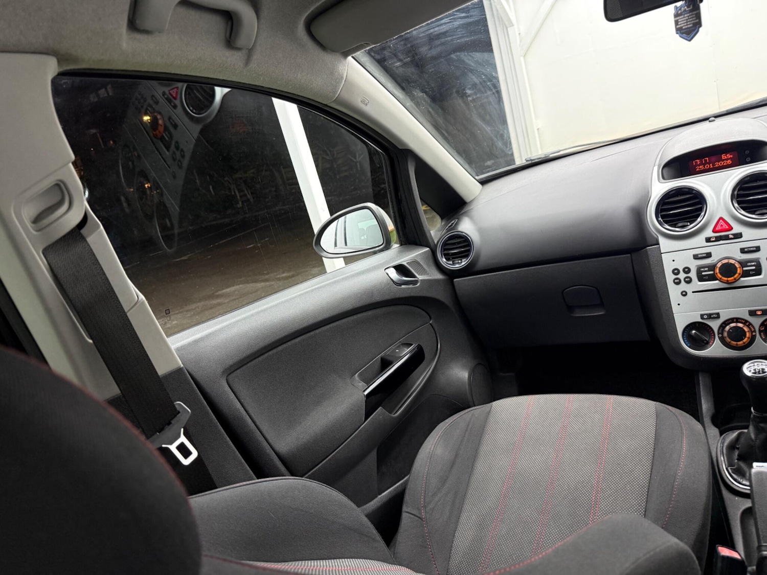 Used Vauxhall Corsa 2010 for sale - 77330671: Photo 38