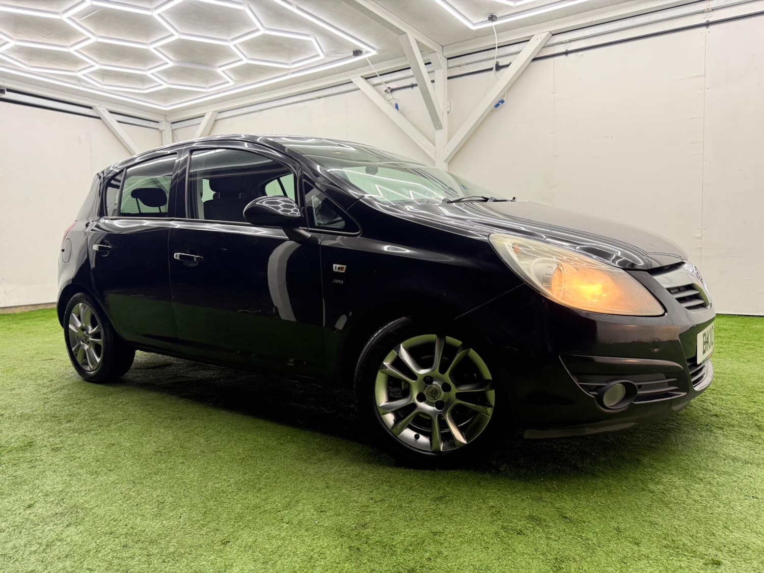 Used Vauxhall Corsa 2010 for sale - 77330671: Photo 4