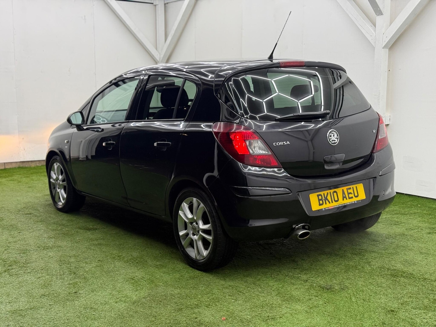 Used Vauxhall Corsa 2010 for sale - 77330671: Photo 9