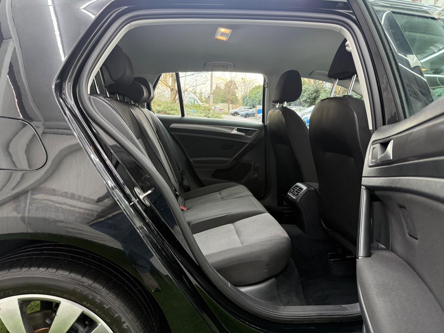 Used Volkswagen Golf 2014 for sale - 77305355: Photo 18