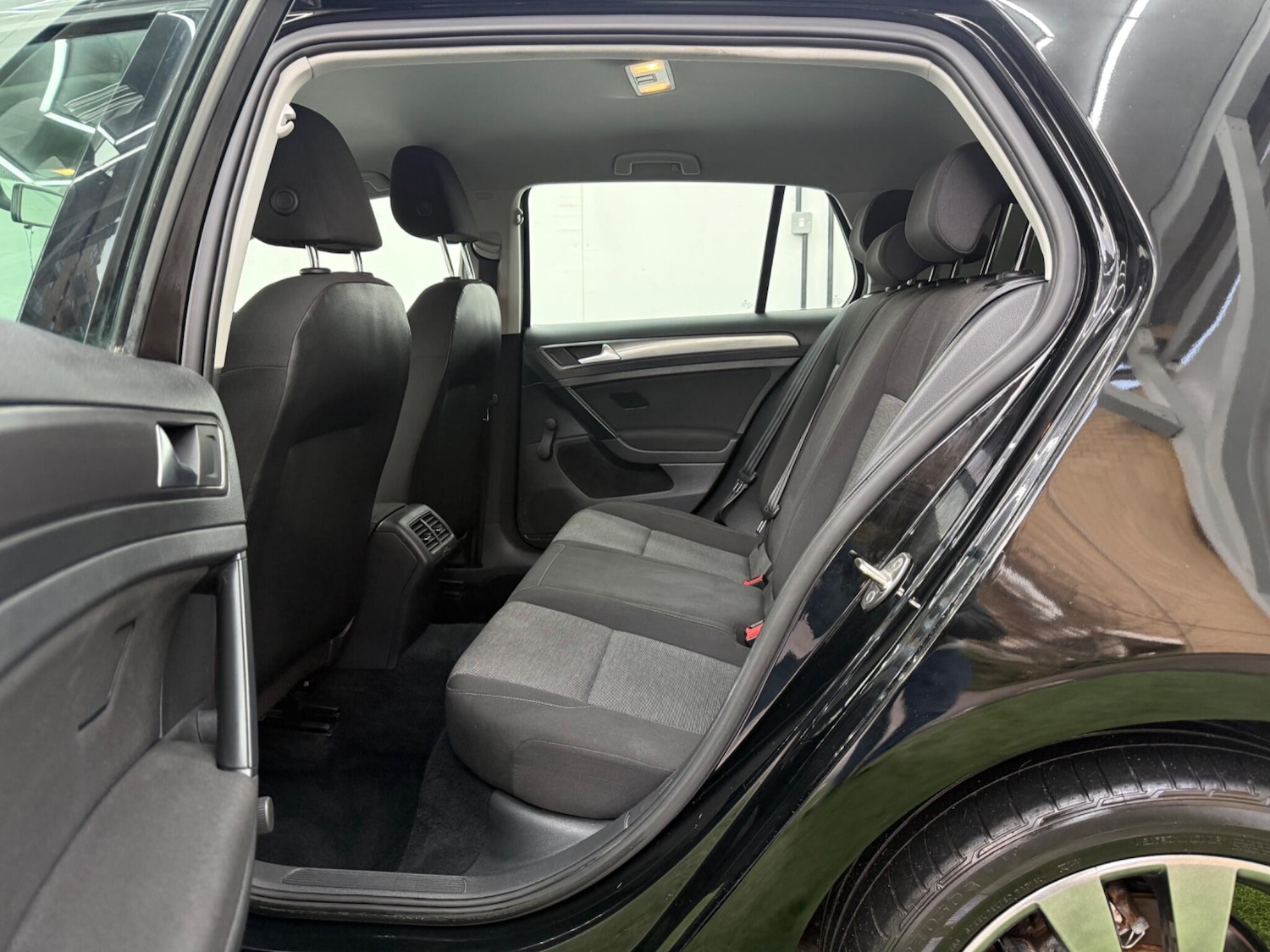 Used Volkswagen Golf 2014 for sale - 77305355: Photo 22