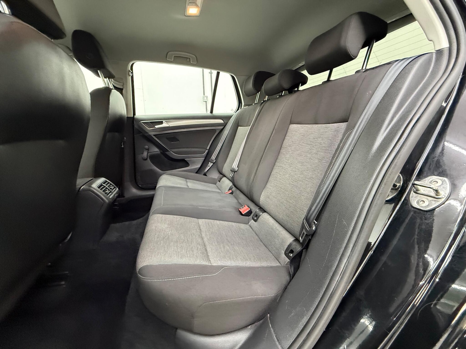 Used Volkswagen Golf 2014 for sale - 77305355: Photo 24