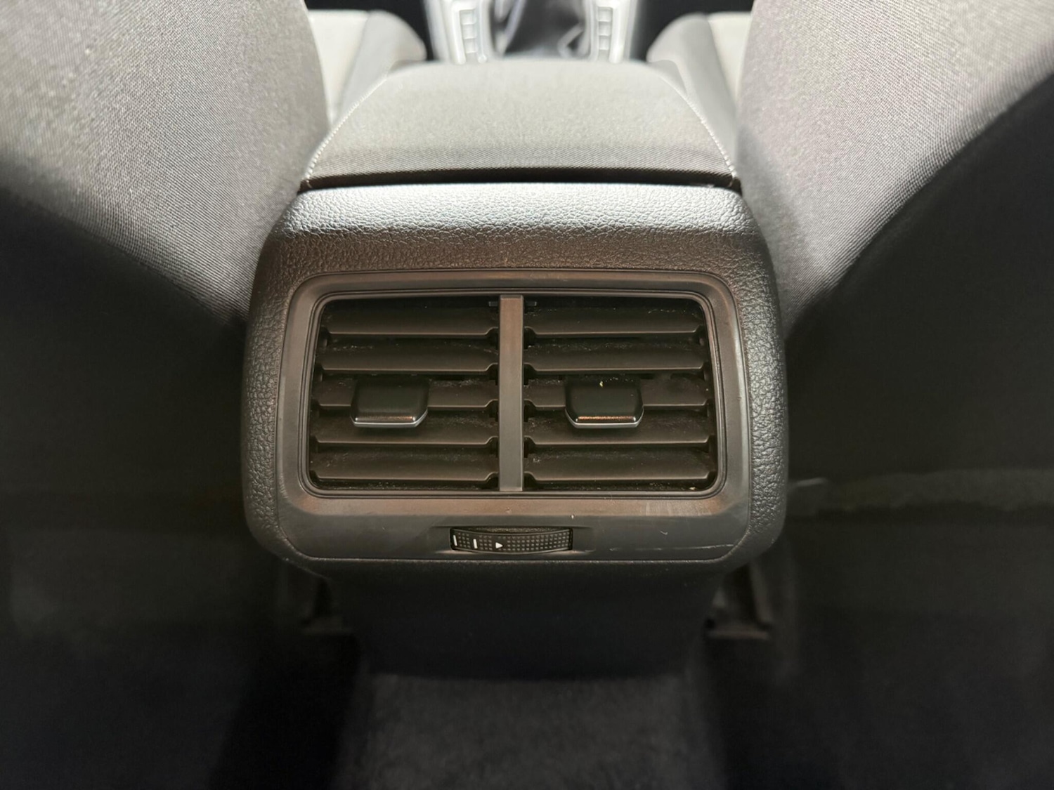 Used Volkswagen Golf 2014 for sale - 77305355: Photo 32