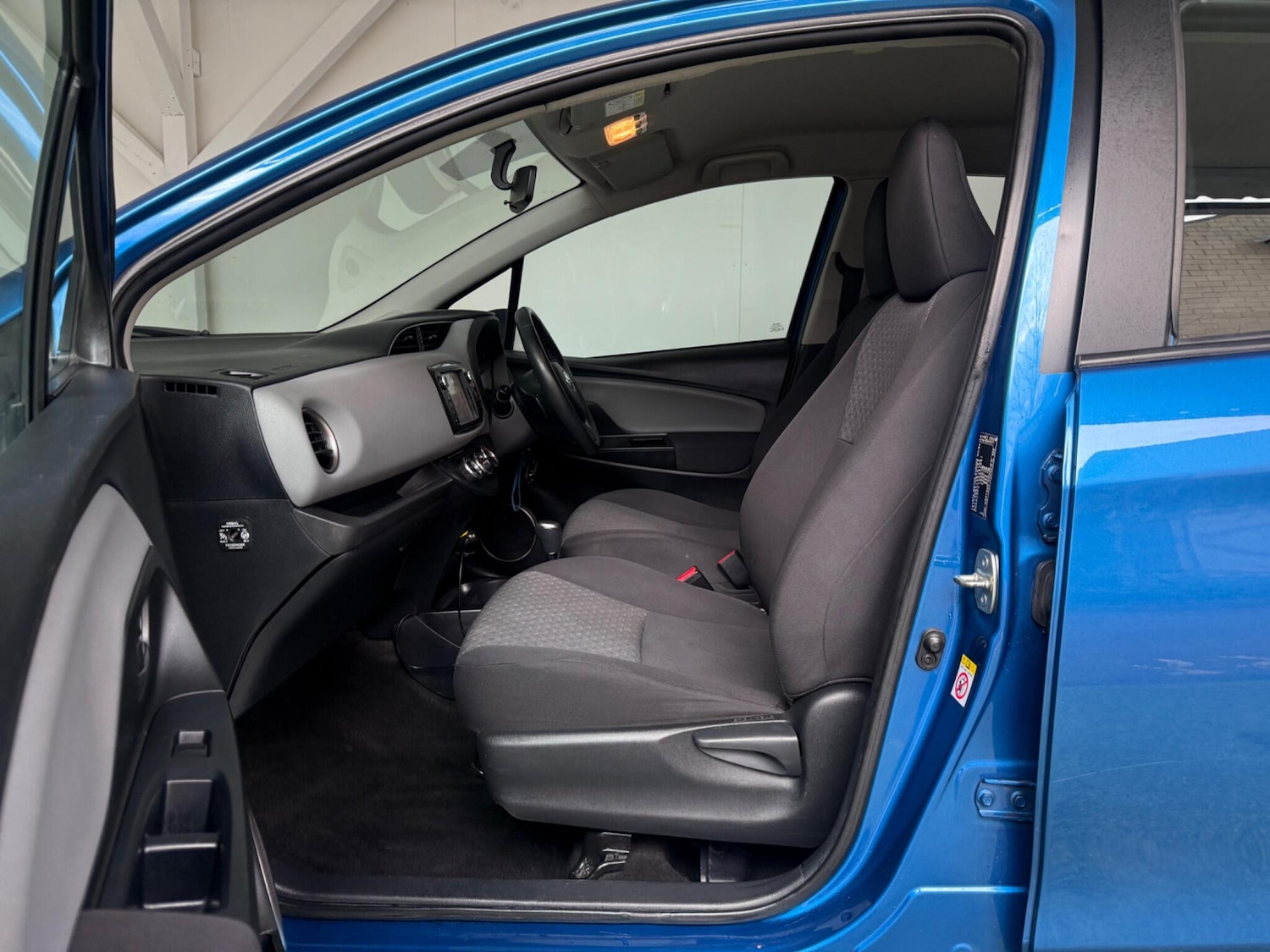 Used Toyota Yaris 2015 for sale - 76866203: Photo 24