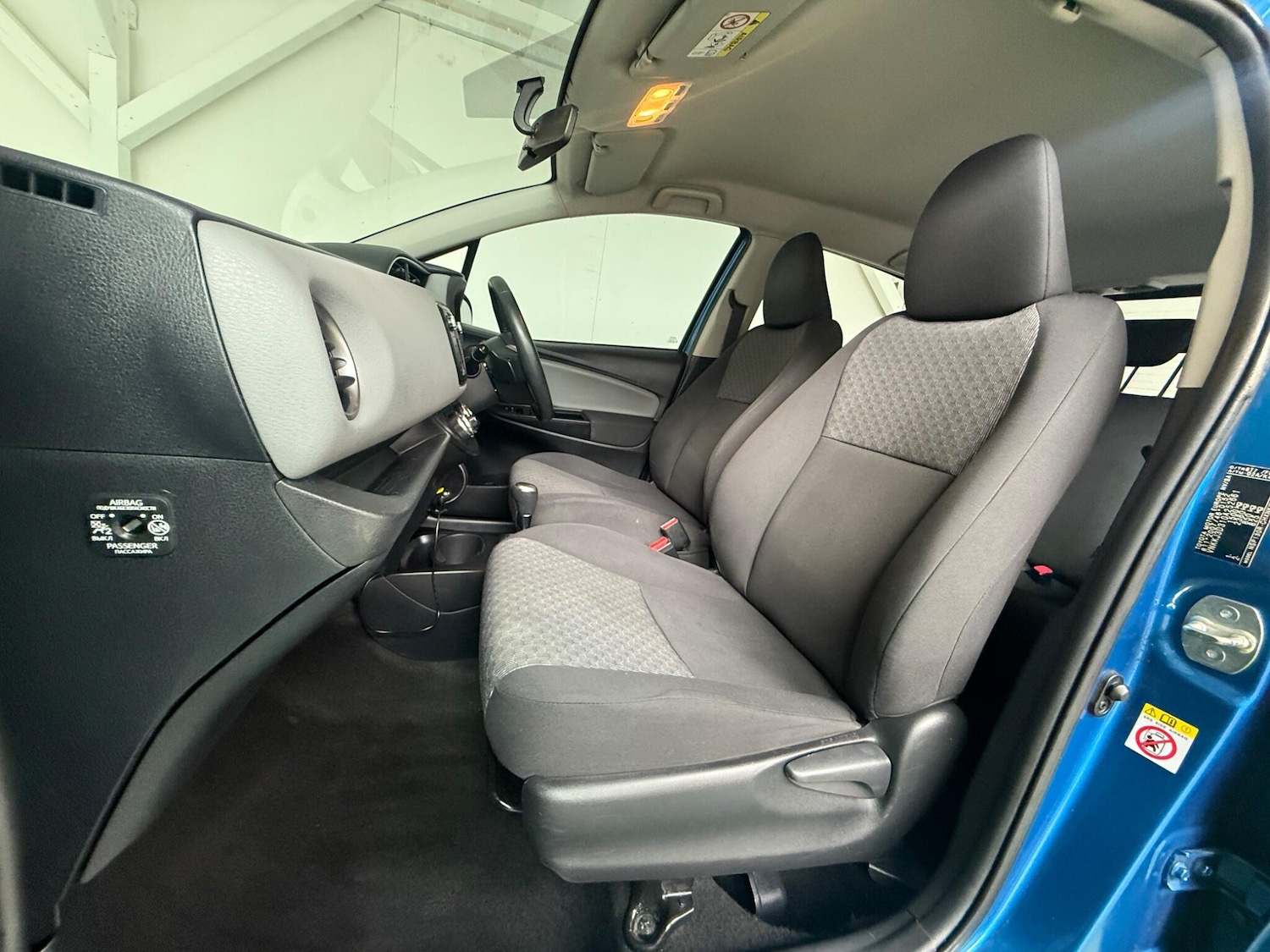 Used Toyota Yaris 2015 for sale - 76866203: Photo 25