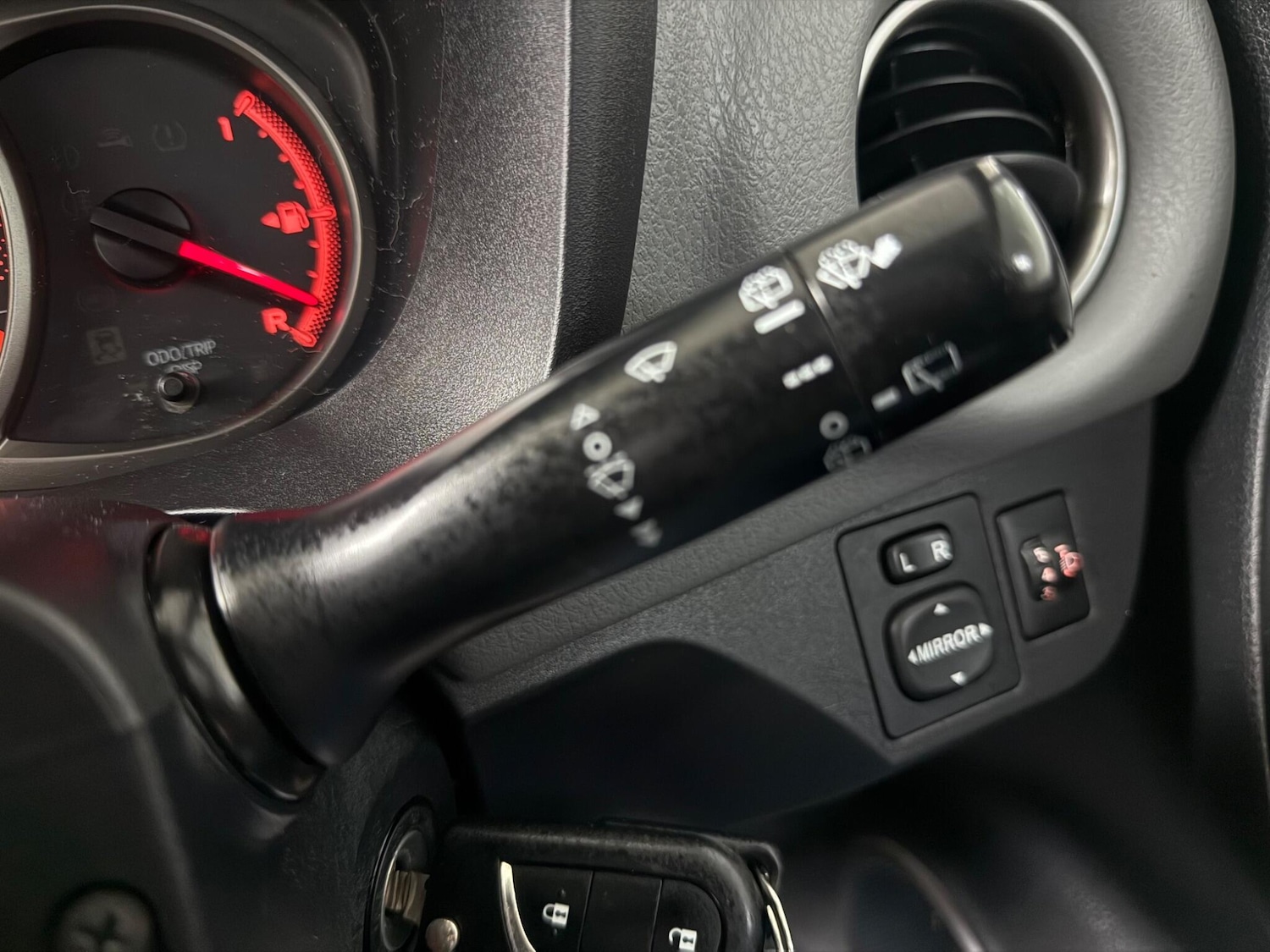 Used Toyota Yaris 2015 for sale - 76866203: Photo 36