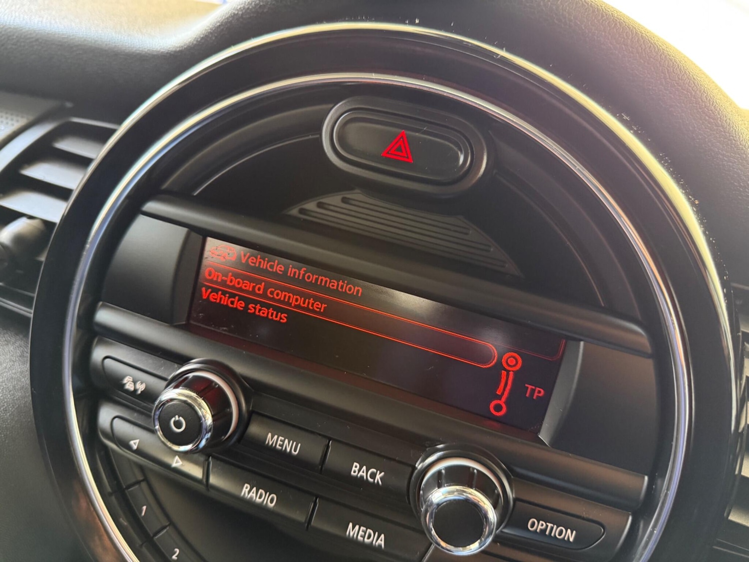 Used MINI Hatch 2015 for sale - 76839564: Photo 47