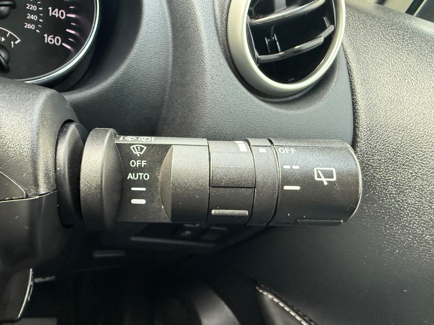 Used Nissan Qashqai 2011 for sale - 76398022: Photo 37