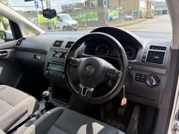 Used Volkswagen Touran 2012 for sale - 74875404: Photo