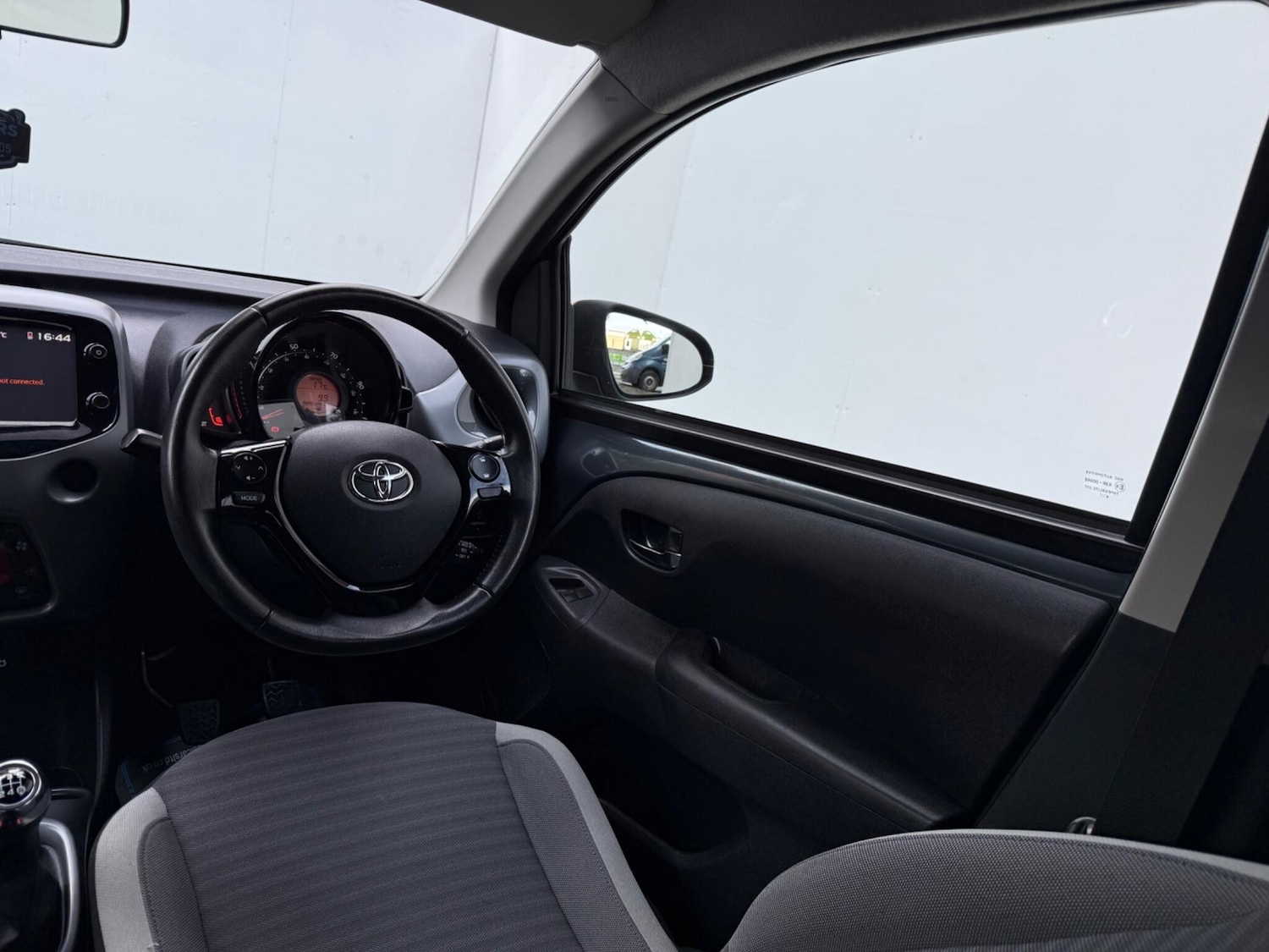 Used Toyota AYGO 2019 for sale - 76484323: Photo 39