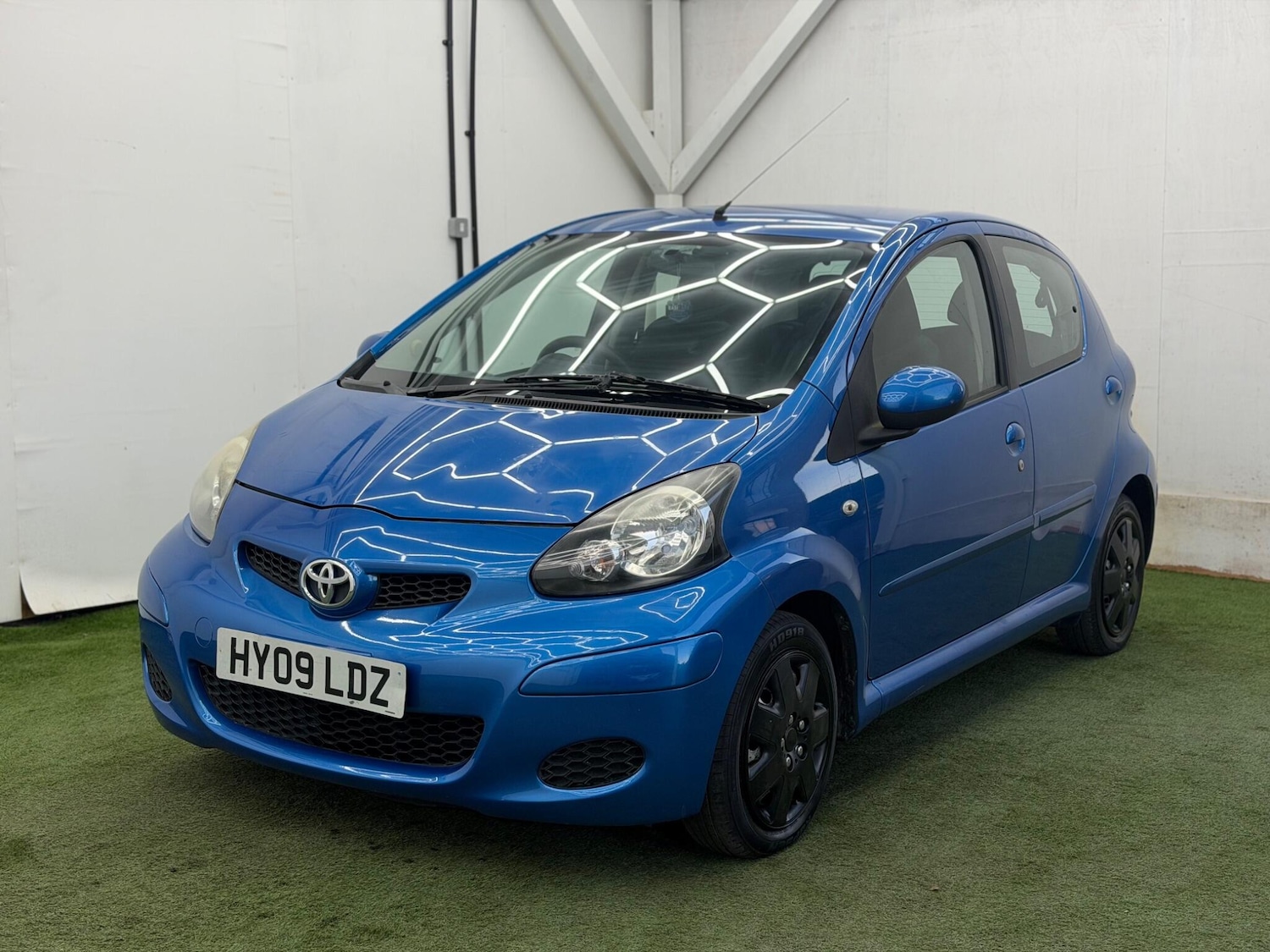 Used Toyota AYGO 2009 for sale - 77892859: Photo 11