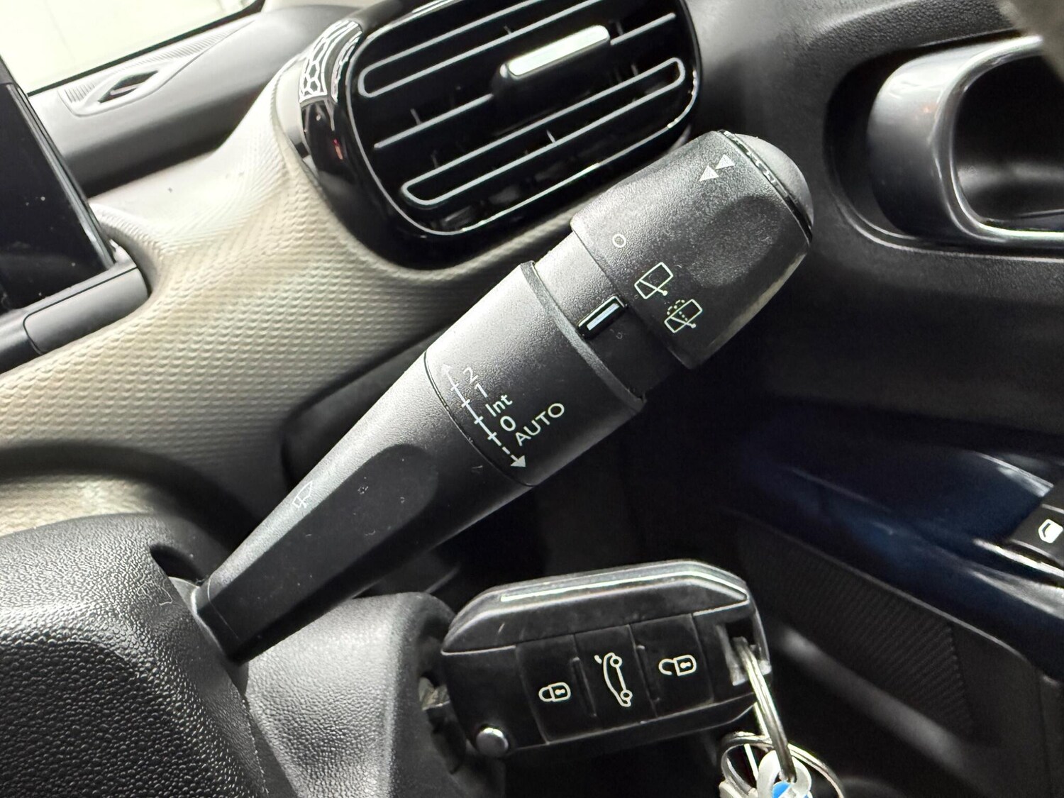 Used Citroen C4 Cactus for sale - 77909536: Photo 36